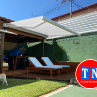 Toldo retractil de lujo